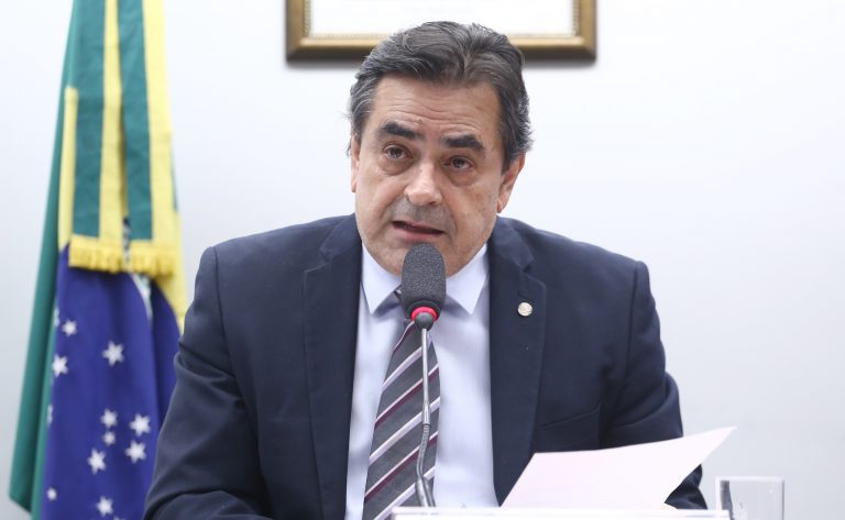 Comissão debate crise do setor leiteiro e prática de concorrência desleal – Notícias