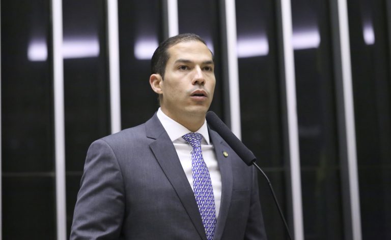 Projeto garante estabilidade a comissões provisórias de partidos antes das eleições – Notícias