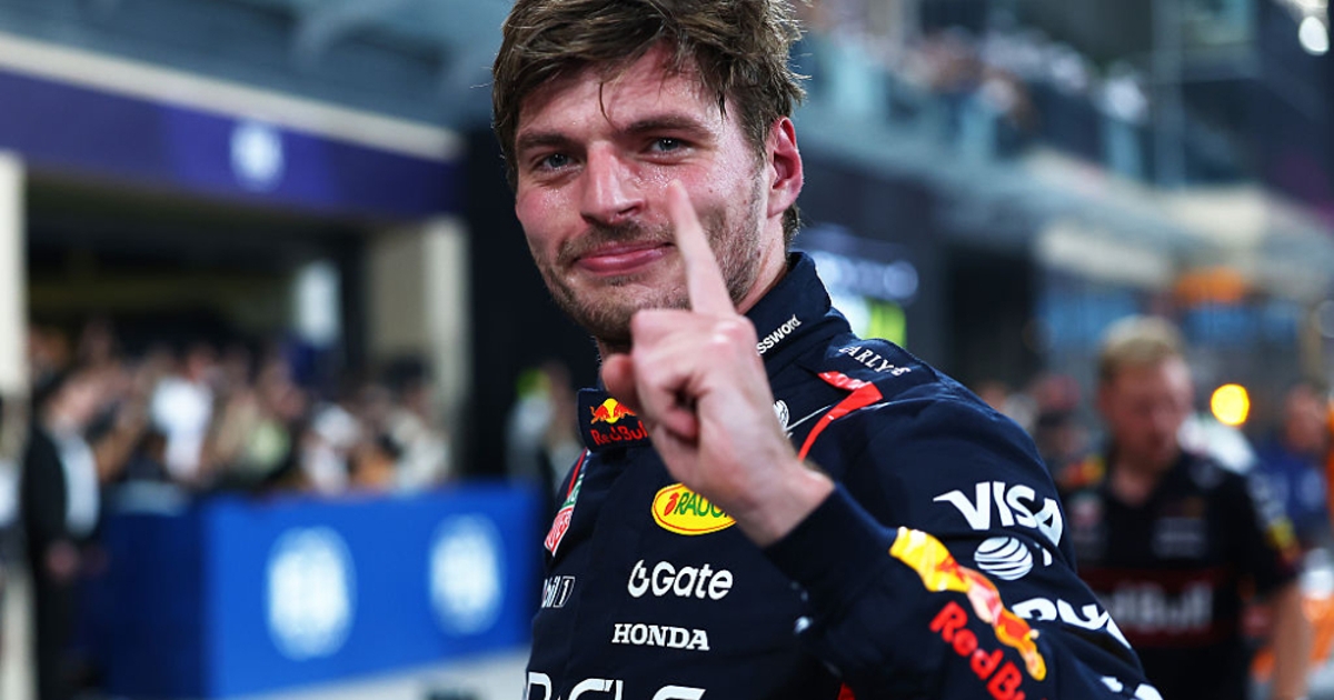 Verstappen vence Norris e Piastri e pole para o GP de Abu Dhabi, que decide o título