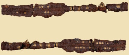 Pontas de lança da Idade do Bronze com ornamentos de ouro encontradas na Dinamarca – The History Blog