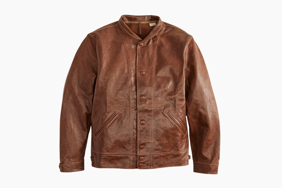 Levi’s revive a famosa jaqueta Menlo Cossack de Einstein com uma reprodução de nível de museu