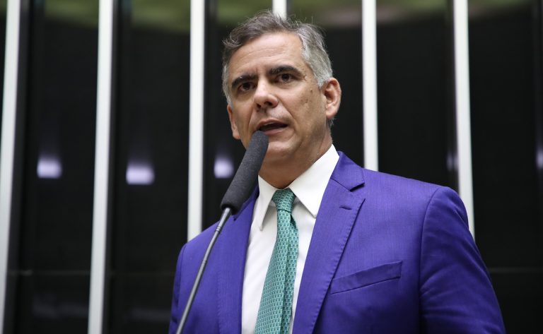 Comissão de Constituição e Justiça aprova piso salarial nacional de R$ 3 mil para garis – Notícias