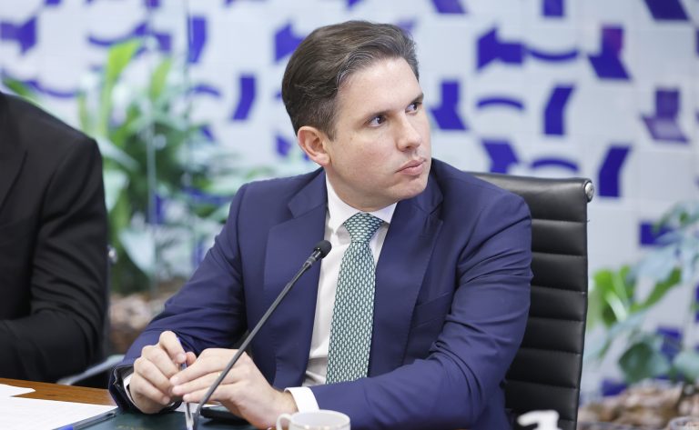 Motta anuncia que o Plenário vai decidir sobre os mandatos de Glauber, Zambelli e Ramagem – Notícias