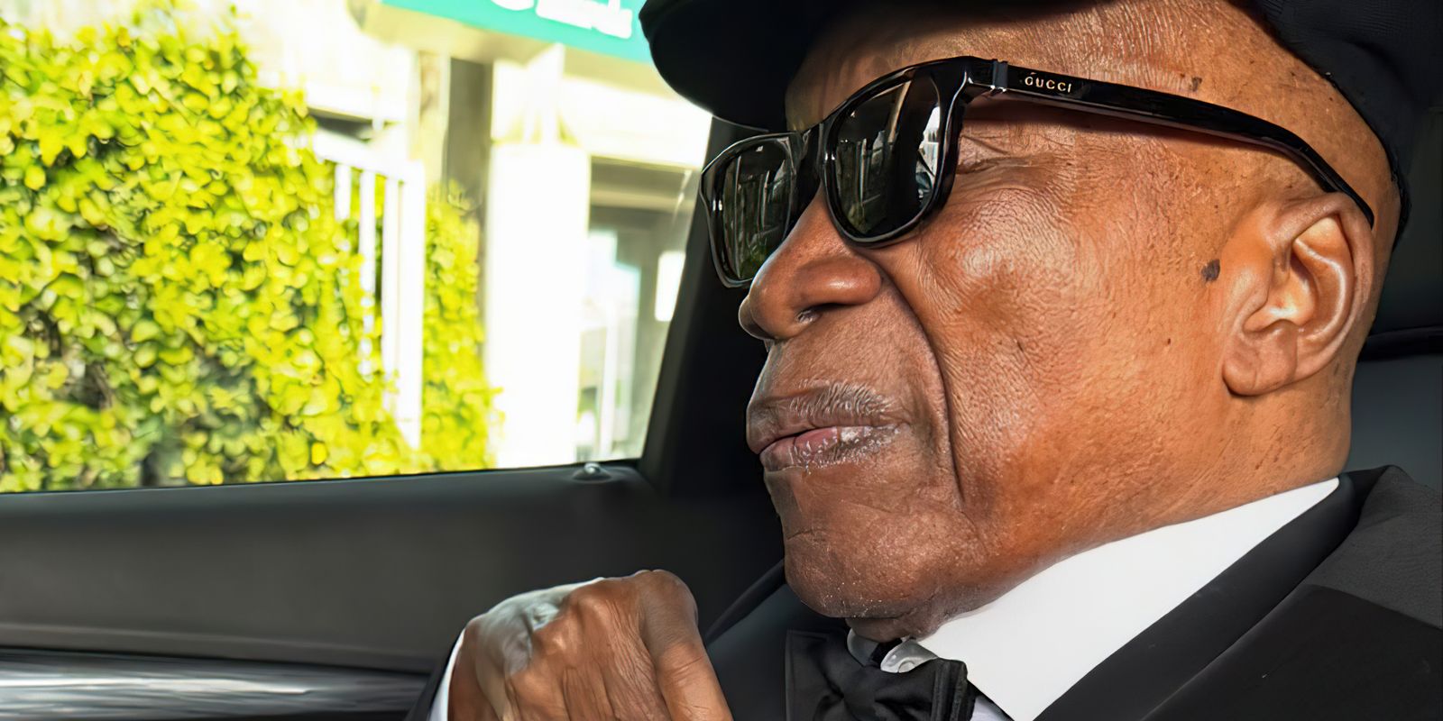 Millton Nascimento recebe título de doutor Honoris Causa