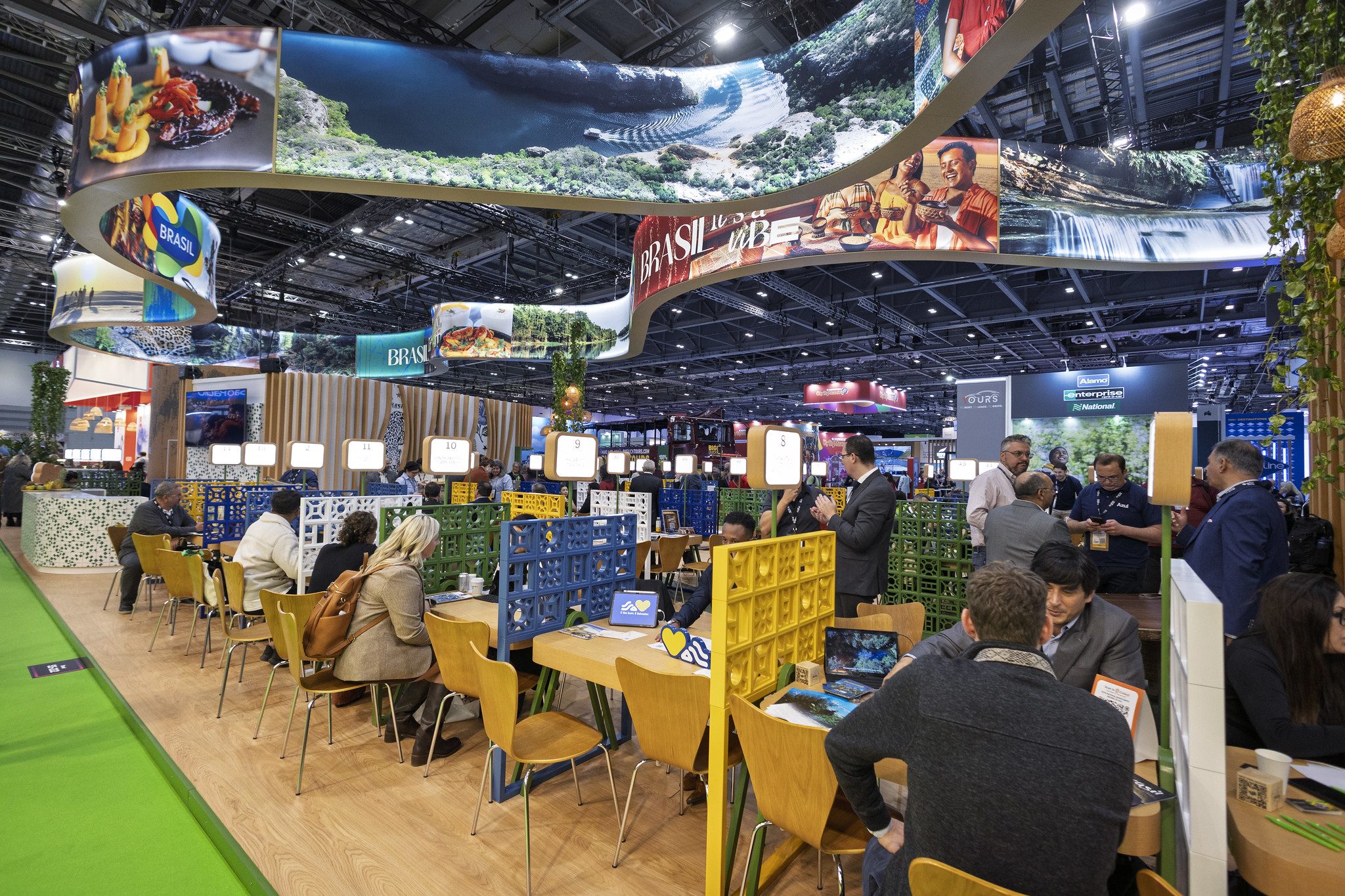 Com foco no Plano Brasis, Embratur reforça geração de negócios e promoção do turismo brasileiro no exterior em 2026