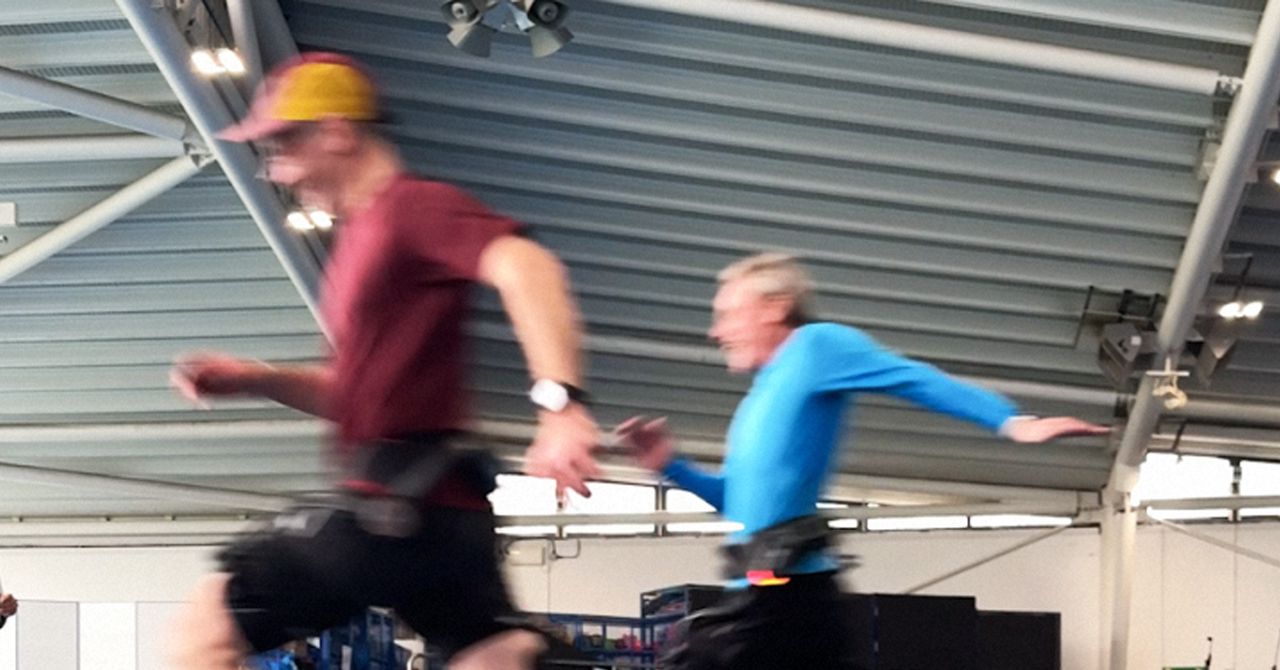 Colocamos exoesqueletos e corremos. Há um vencedor claro