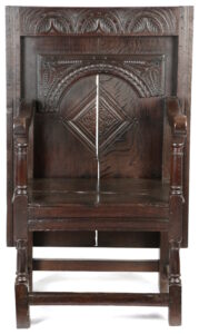 Cadeira de mesa de carvalho legal do juiz de regicídio em leilão – The History Blog