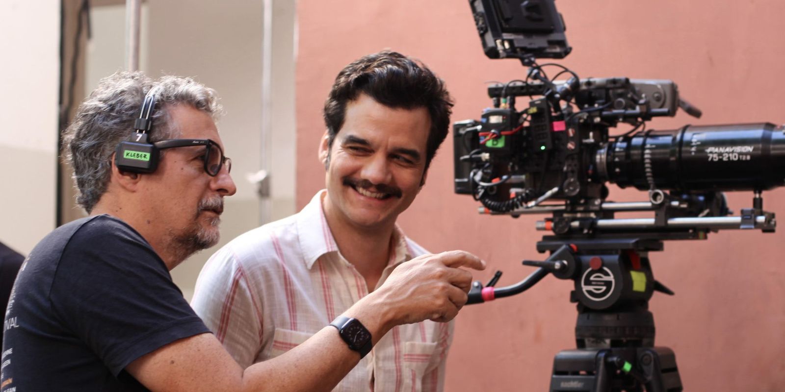 “O Agente Secreto” será homenageado com bonecos gigantes em Olinda