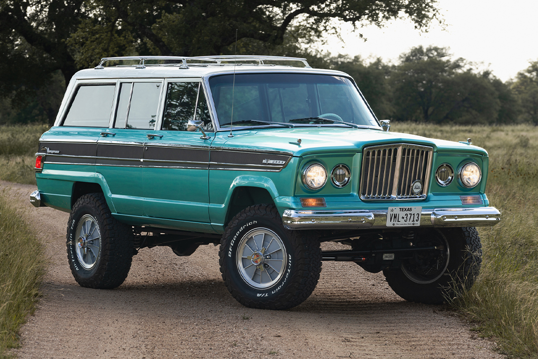 Vigilante 4×4 trouxe de volta seu Jeep Super Wagoneer Restomod 1966 favorito dos fãs para 2026