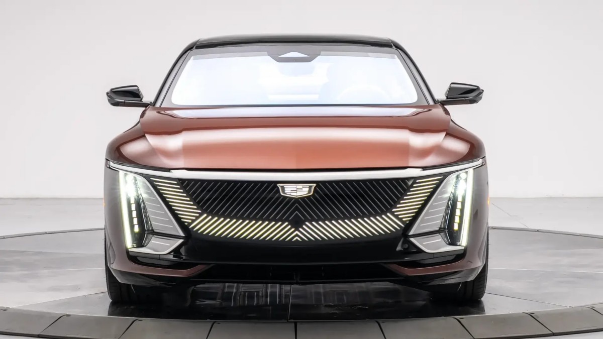 Alguém está tentando vender um Cadillac Celestiq de US$ 340 mil por US$ 500 mil