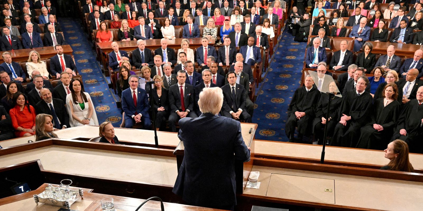 Trump proclama “era de ouro” em discurso sobre estado da União