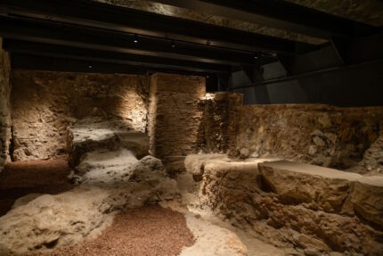 Pavimento monumental sob o hotel de Barcelona gira antigo fórum em 90 graus – The History Blog