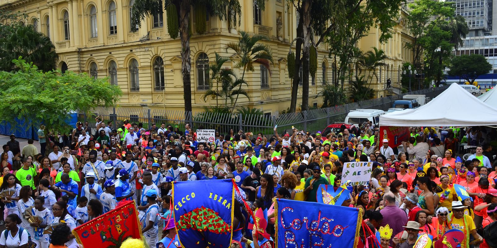 Folia em São Paulo segue durante todo o fim de semana