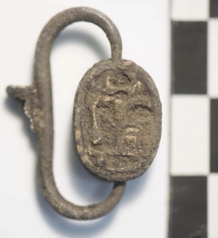 Escaravelho fenício encontrado no sítio Nuragic na Sardenha – The History Blog