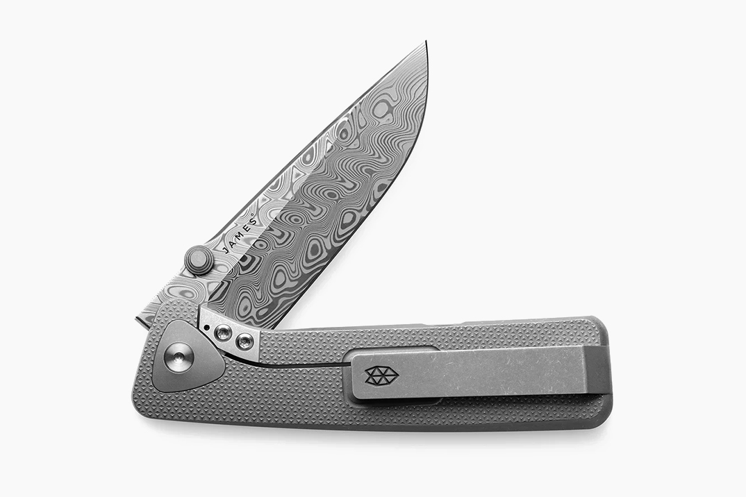 A pasta Barnes da James Brand ganha uma lâmina de aço damasco sueca de cair o queixo pelo dobro do preço