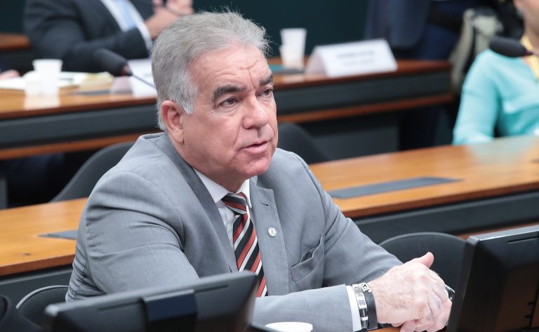 Projeto cria pacote de benefícios para mães de gêmeos e trigêmeos – Notícias