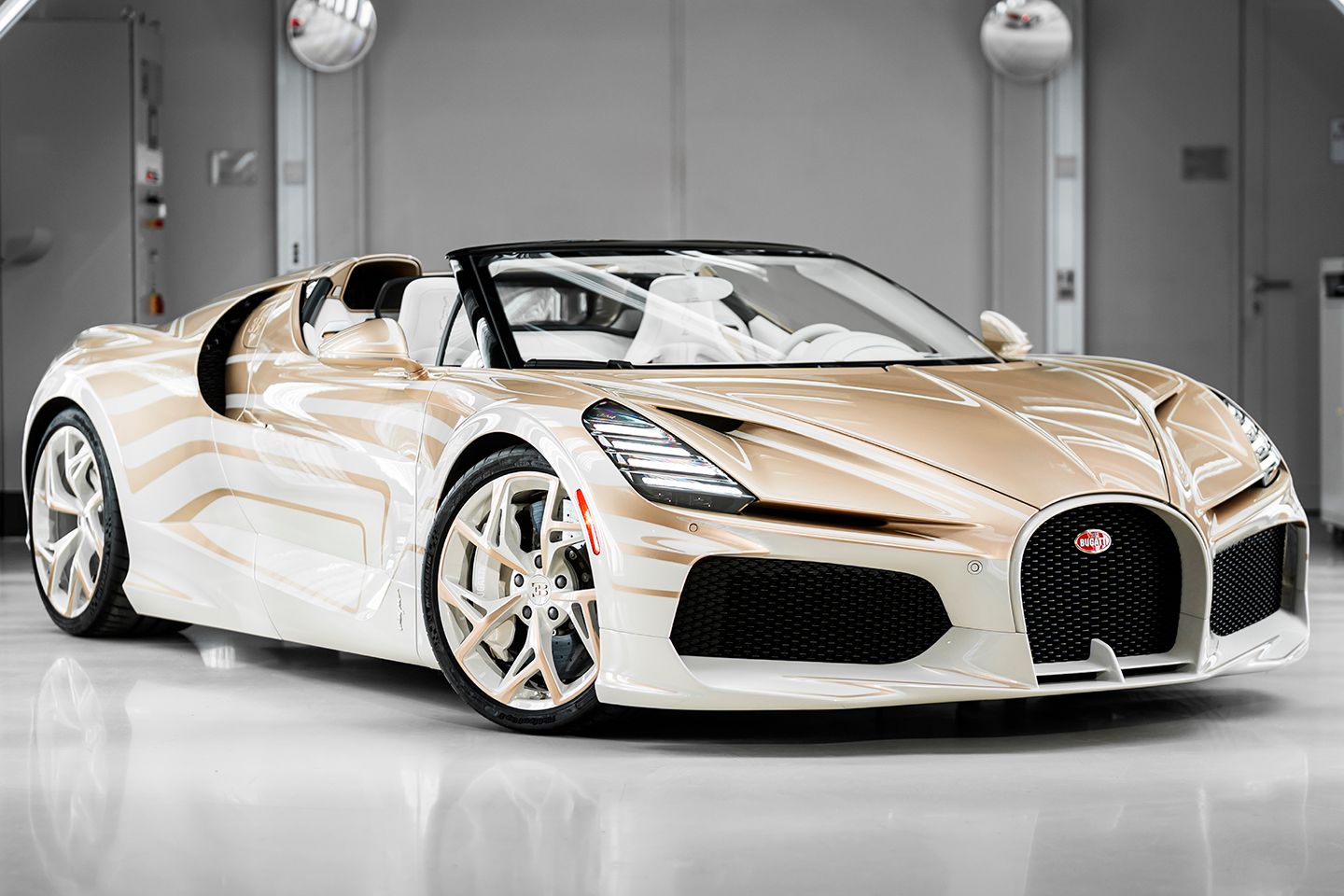 Eis o Bugatti Mistral ‘La Perle Rare’