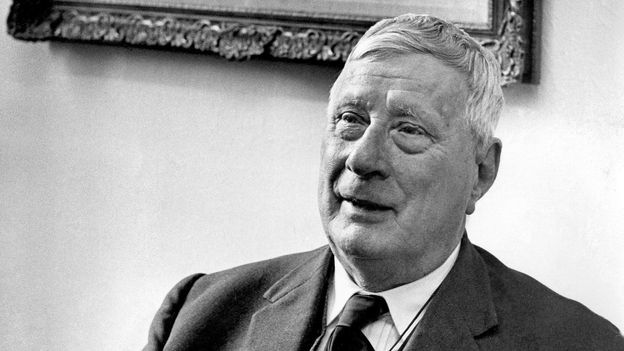 A escuridão por trás das famosas cenas urbanas do artista britânico LS Lowry