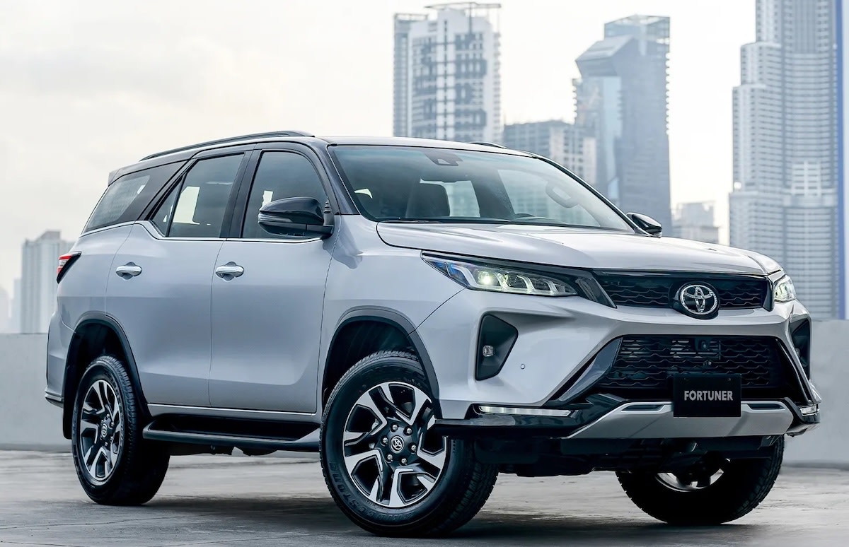 O robusto SUV Hilux de 3 fileiras da Toyota está de volta – e a América ainda não pode tê-lo