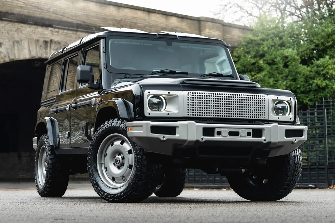Chelsea Truck Co. acena para Retro Defenders com seu 2026 INEOS Grenadier Heritage Remasterizado