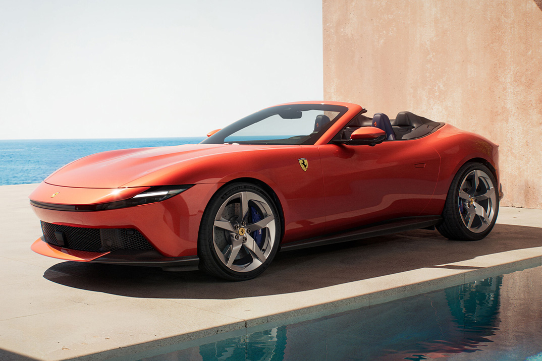 Ferrari lança versão Spider de seu Amalfi Coupe 2026