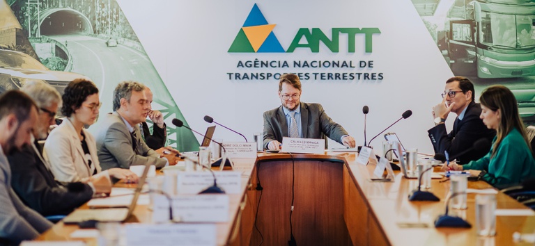 Brasil e Paraguai avançam na construção de acordo para transporte de pequenas cargas na fronteira — Agência Nacional de Transportes Terrestres