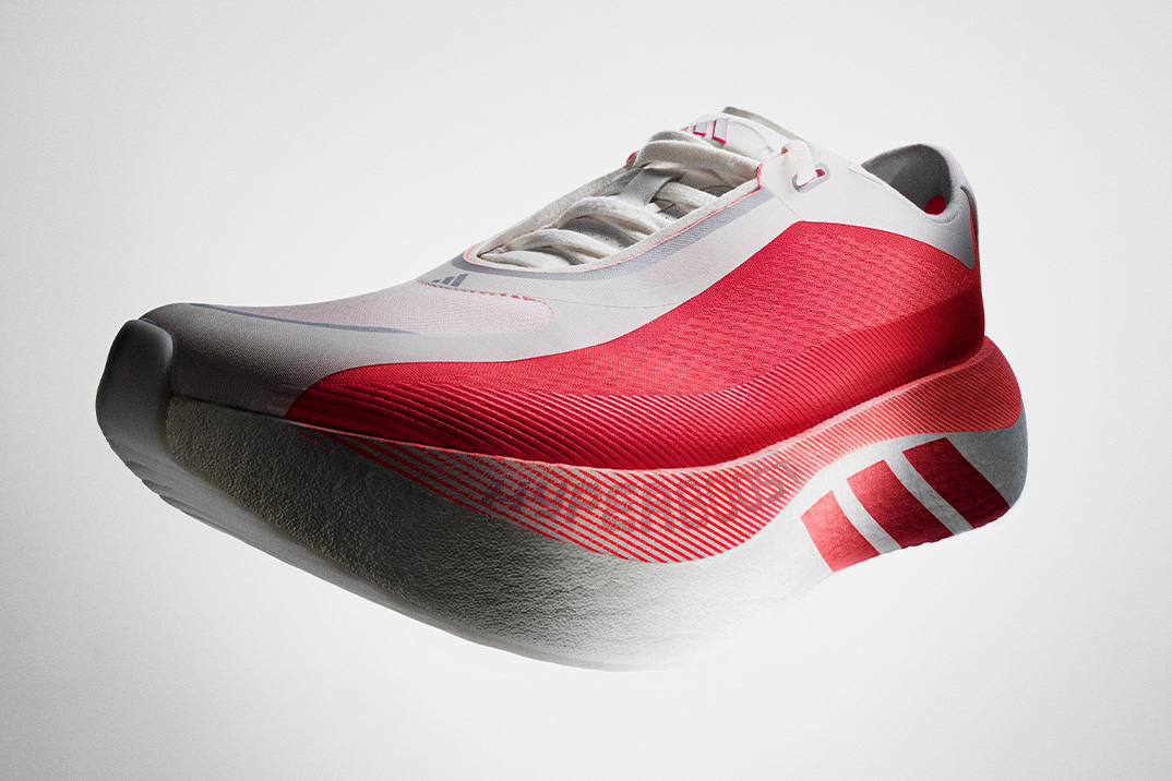 Hyperboost Edge da Adidas traz altura de pilha de 45 mm para a corrida diária