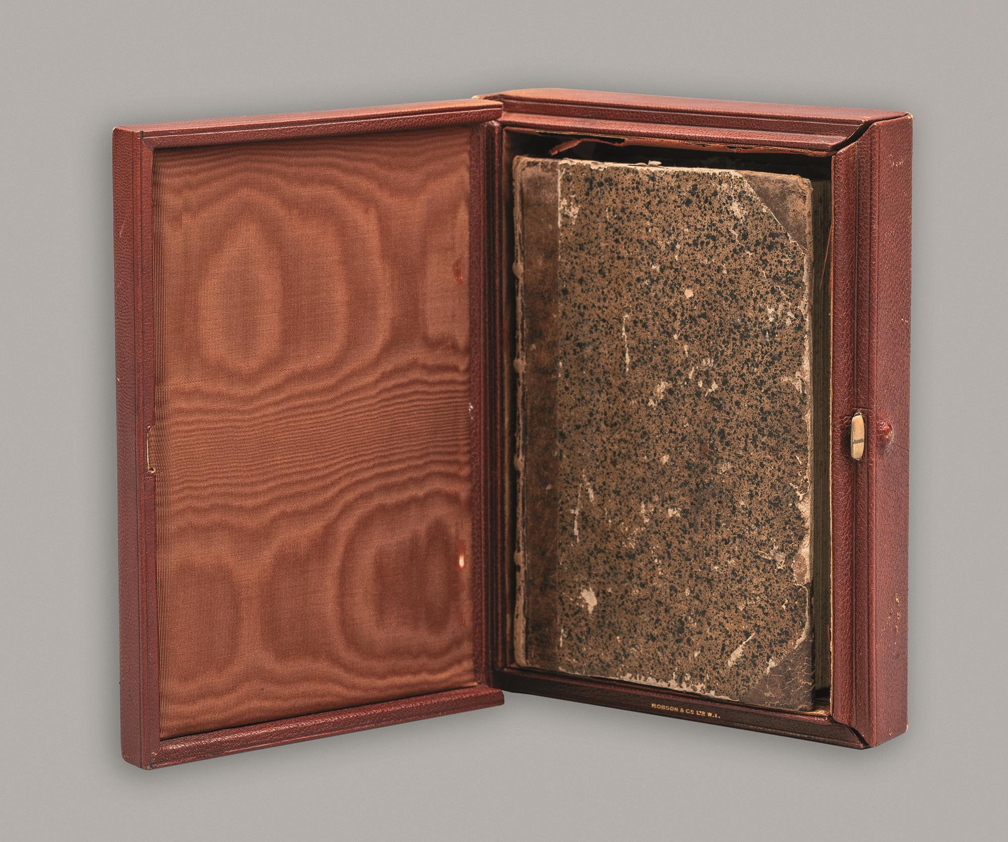 Jogador de futebol doa o livro mais caro da Noruega para sua cidade natal – The History Blog