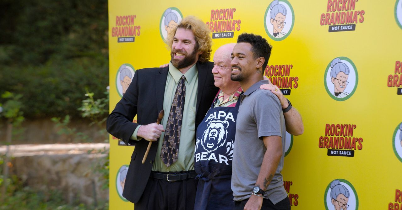 ‘Presentes do dever do júri: retiro da empresa’ quase faz a cultura corporativa parecer divertida