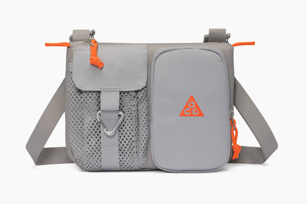 O DAYMAX Crossbody 3L da Nike é a bolsa leve e perfeita para trilhas