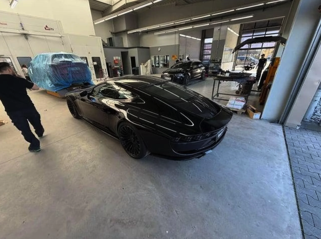 Imagens vazadas revelam Wild Bodo V12 Coupe da Brabus com raízes Aston Martin