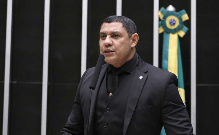 Comissão aprova apoio federal para iluminação LED em cidades com baixa cobertura e casos de violência – Notícias