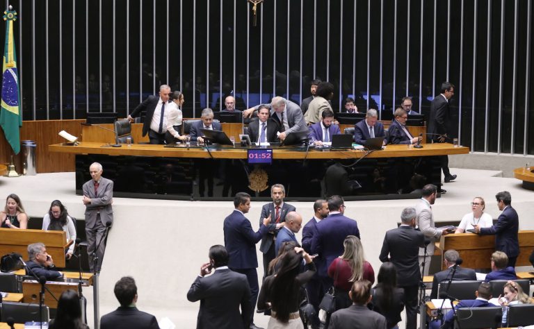 Câmara aprova regime de urgência para 12 projetos de lei – Notícias