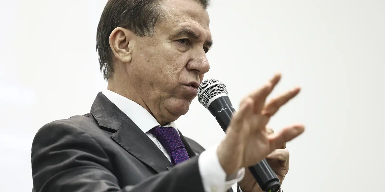 Governo pode enviar projeto com urgência se escala 6×1 não avançar