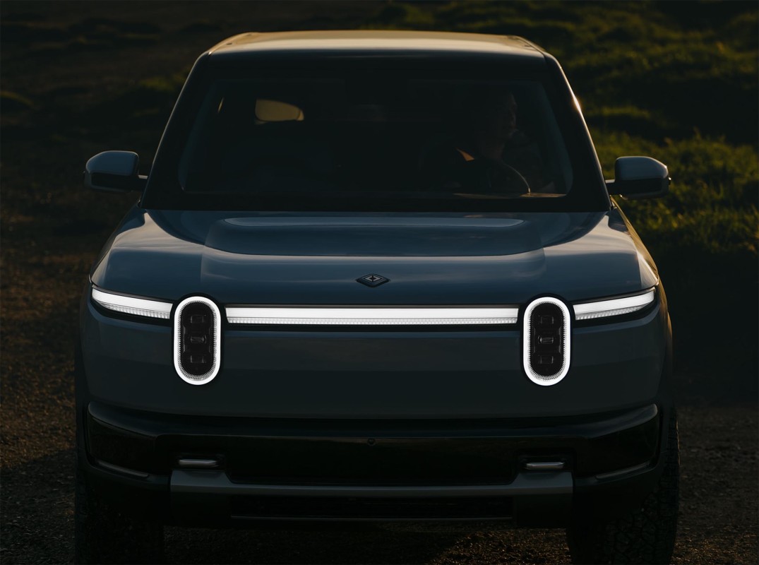 A aposta de US$ 1,25 bilhão da Uber na Rivian Robotaxis pressiona a Tesla
