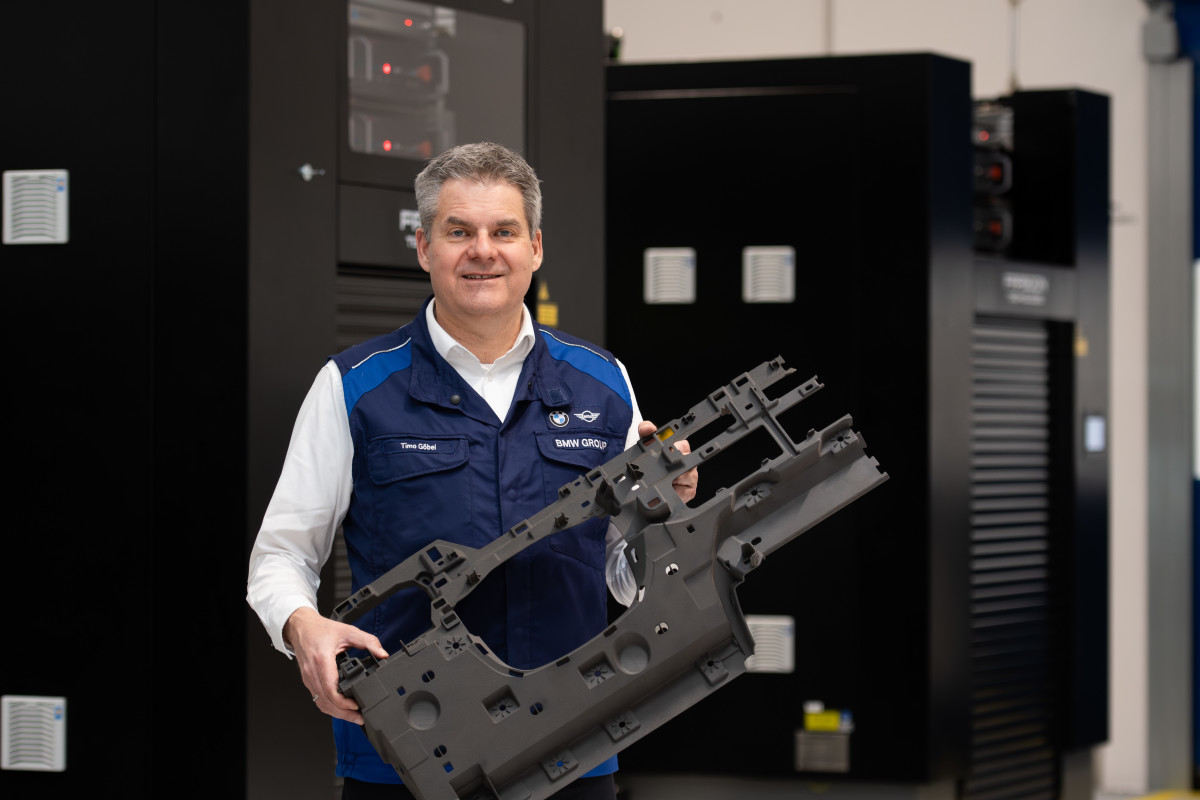 BMW agora imprime peças em 3D para carros de produção