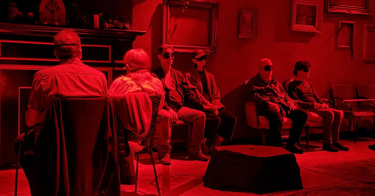 Esta peça de Los Angeles quer que você sinta a história visceralmente – mantendo você com os olhos vendados