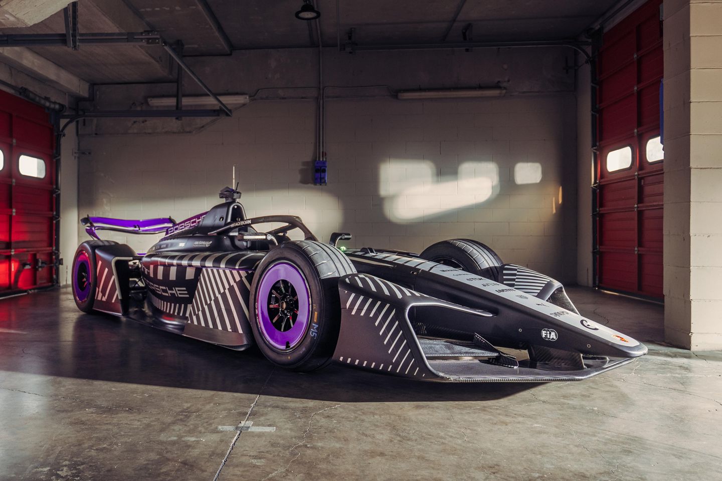 Novo Porsche 975 RSE ganha 816cv – mas será que nos importamos?