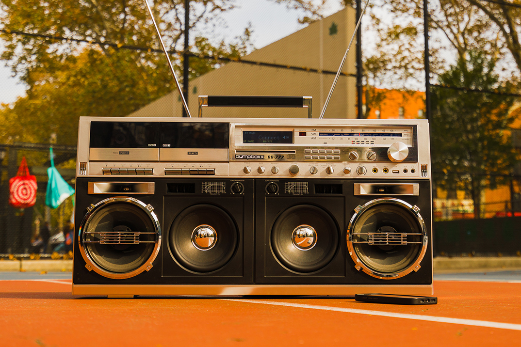 Bumpboxx reimagina o Sharp GF-777 Boombox com o BB-777