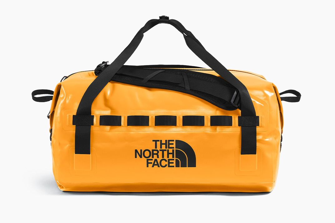 The North Face transforma sua mochila de acampamento base em uma bolsa totalmente à prova d’água