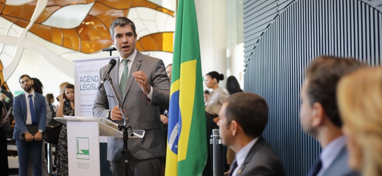 Em evento na Câmara dos Deputados, Diretor-Geral da ANTT defende fortalecimento das agências e modernização de infraestrutura de rodovias e ferrovias — Agência Nacional de Transportes Terrestres
