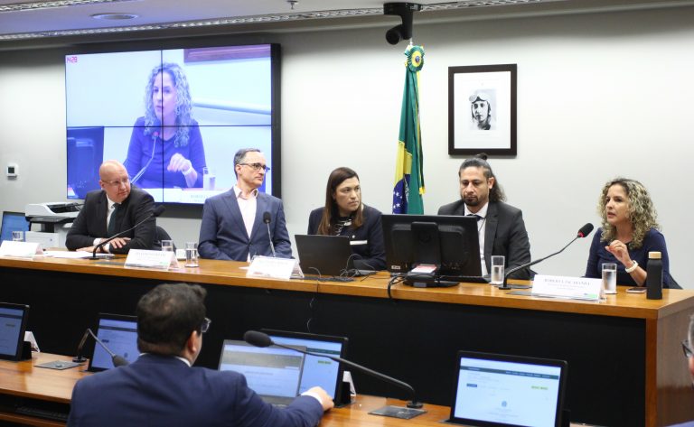 Plataformas relatam desafio técnico para cumprir regras eleitorais sobre IA e fake news – Notícias
