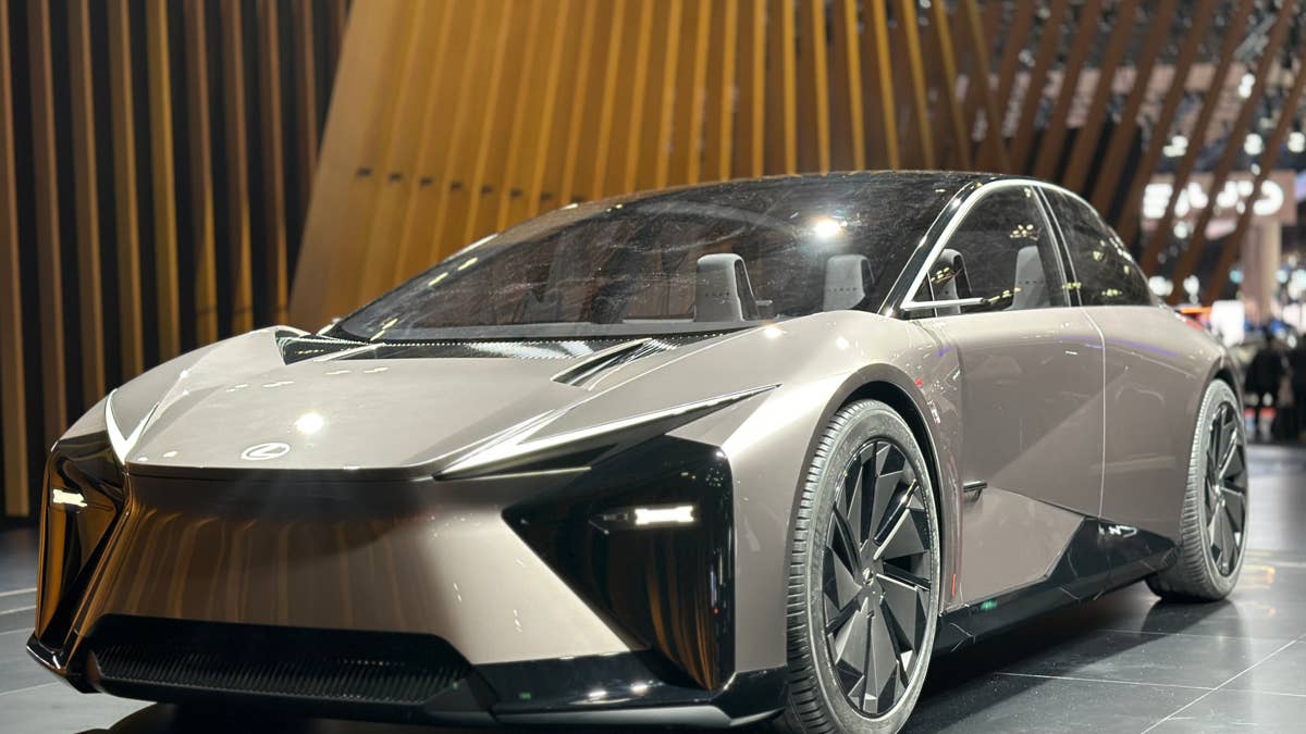 O sedã EV futurista da Lexus pode estar morto antes mesmo de chegar