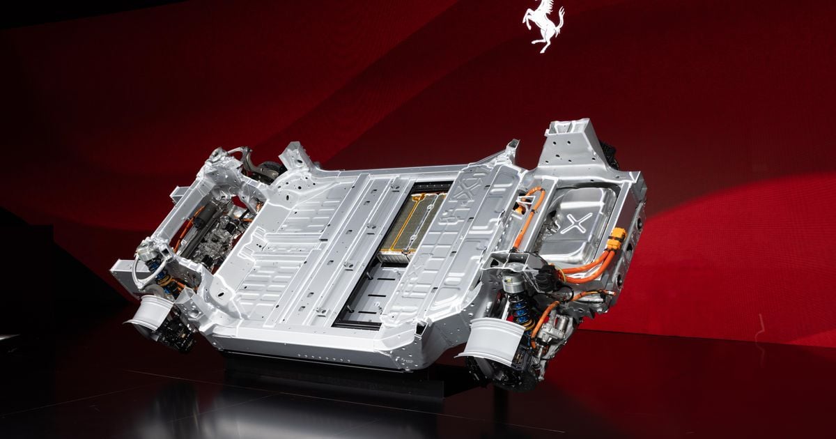 A Ferrari projetou a bateria do Luce para durar para sempre, com células trocáveis