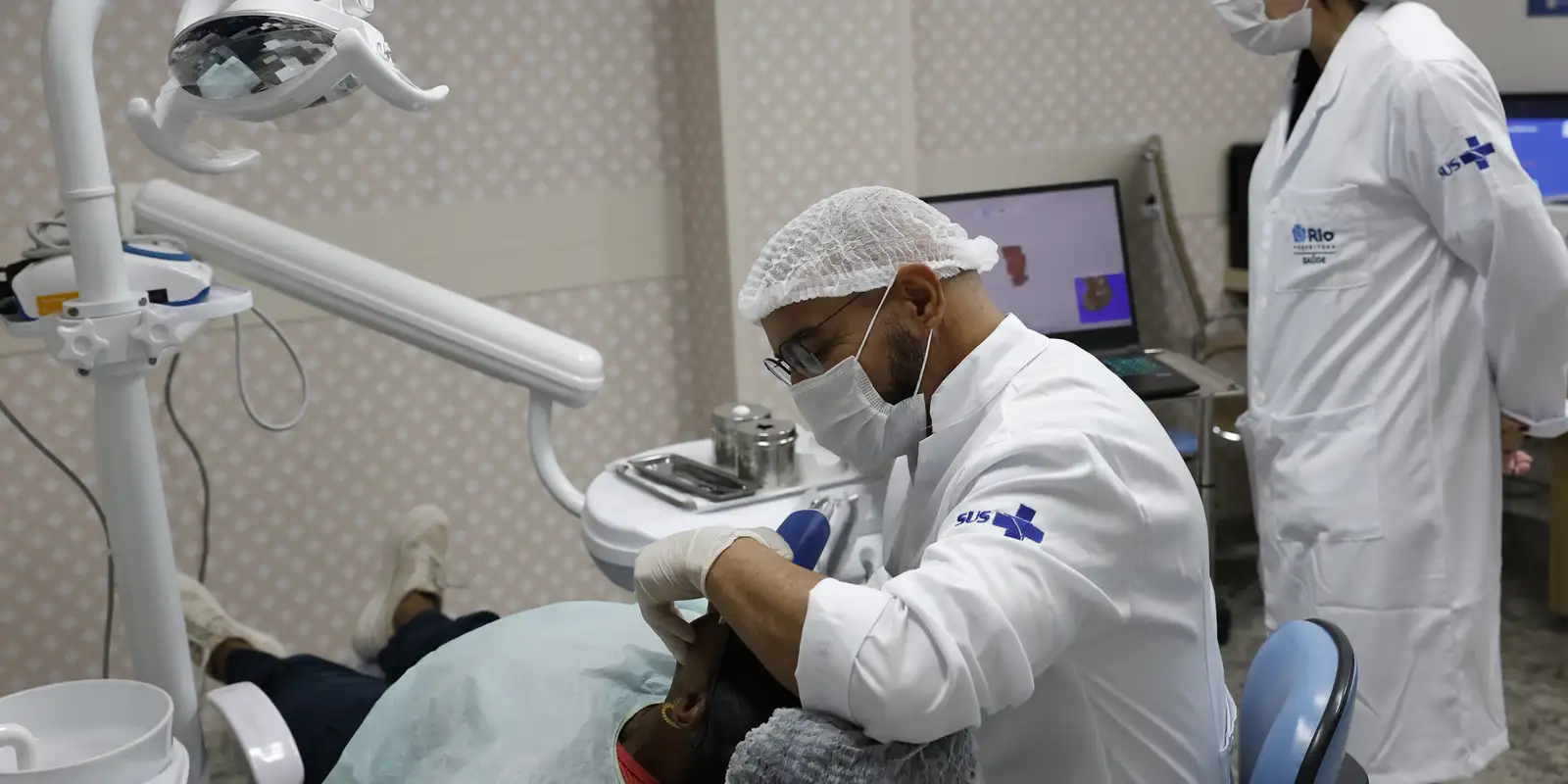 Comissão do Senado aprova novo piso salarial de médicos e dentistas