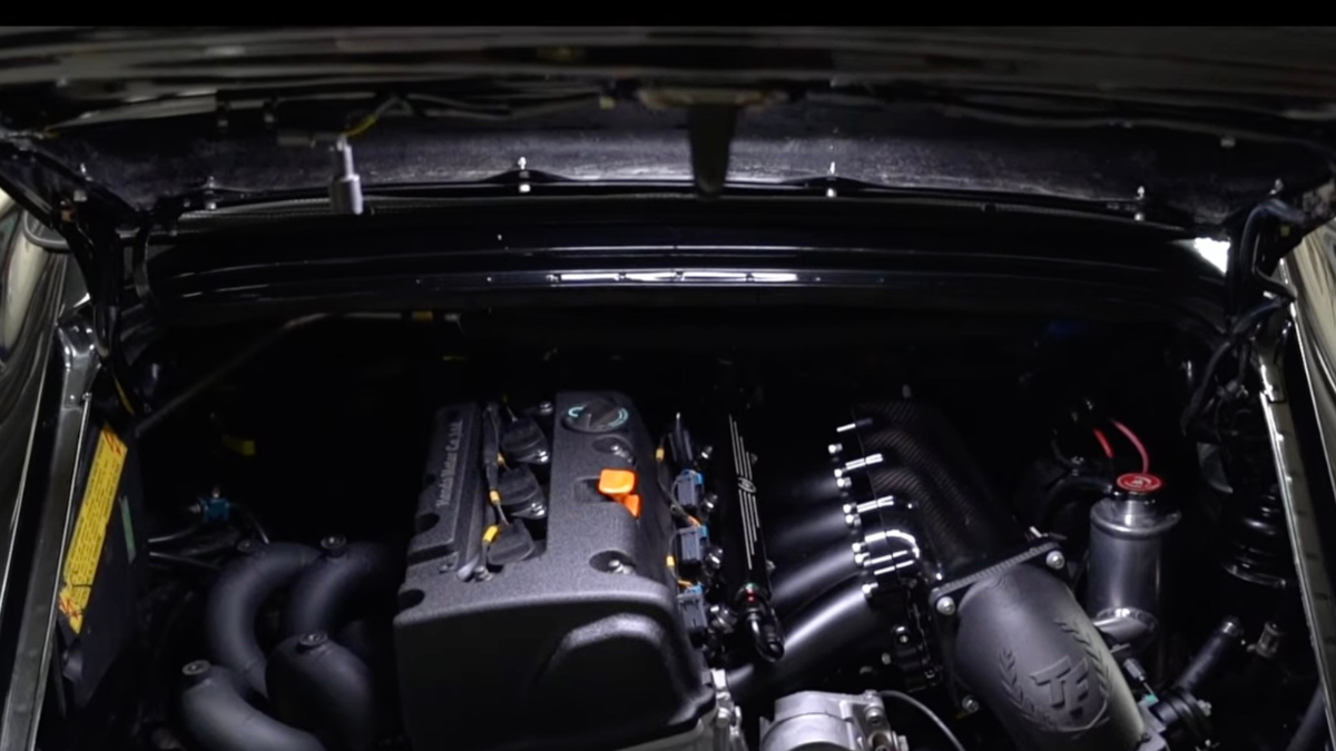 Este Porsche 993 ganhou um motor Honda após uma cotação de reparo de US$ 35.000