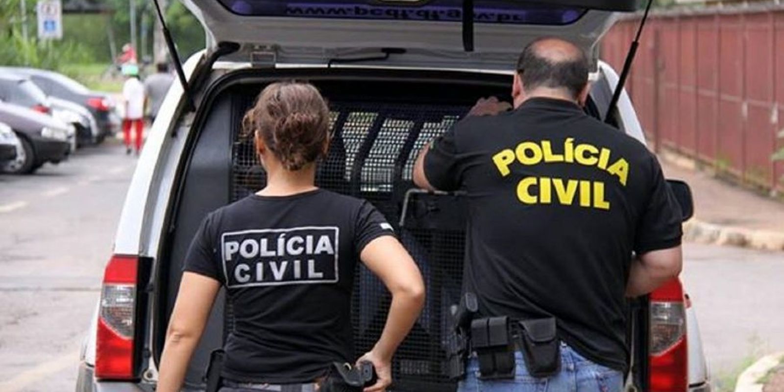 Polícia abre inquérito sobre arma apreendida atribuída a Bolsonaro