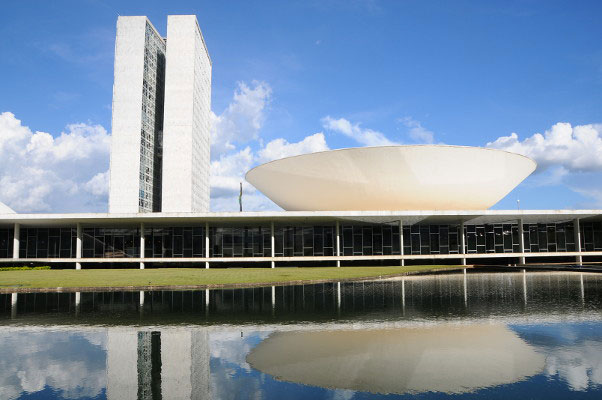 Câmara dos Deputados envia ao STF informações sobre tramitação de emendas de comissões