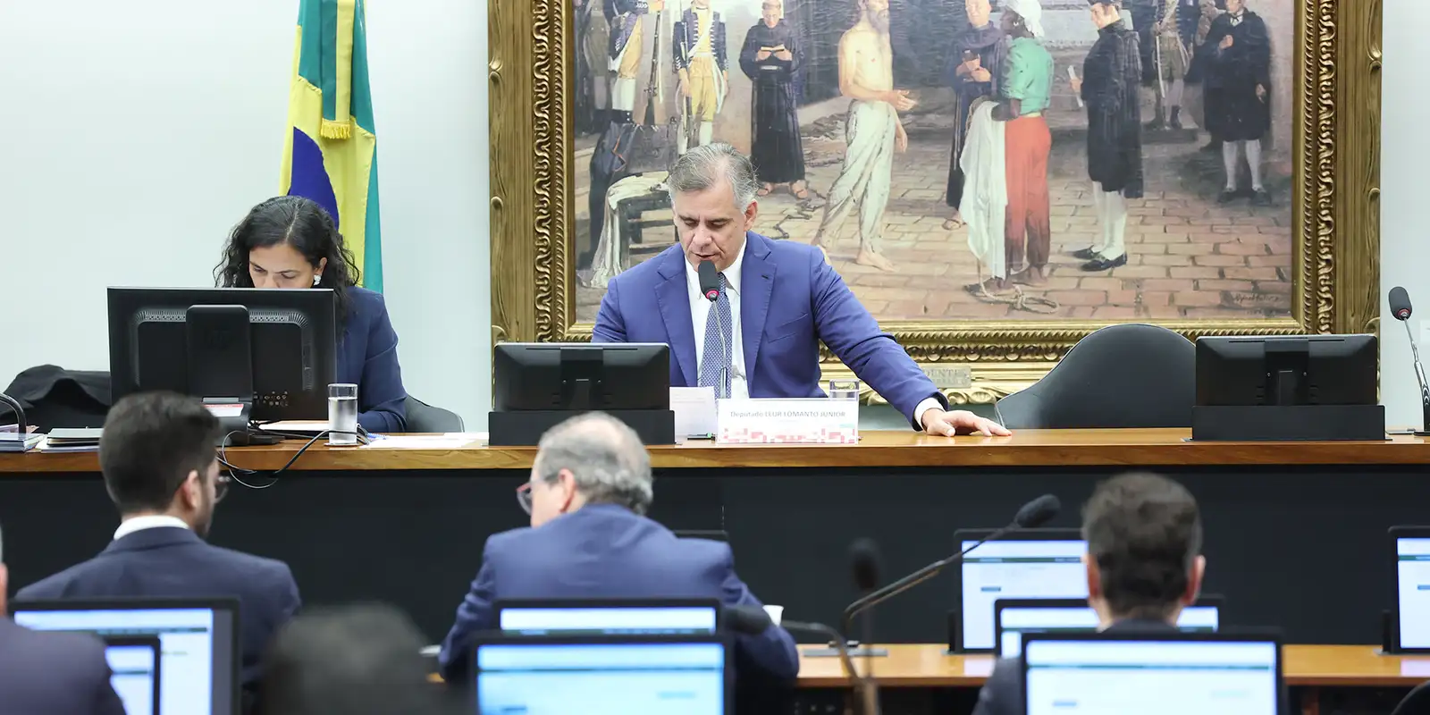 CCJ da Câmara aprova fim da aposentadoria como punição para juízes