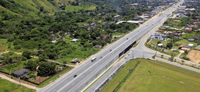 BR-101/RJ ganha novas faixas e avança em pacote de obras acompanhado pela ANTT — Agência Nacional de Transportes Terrestres